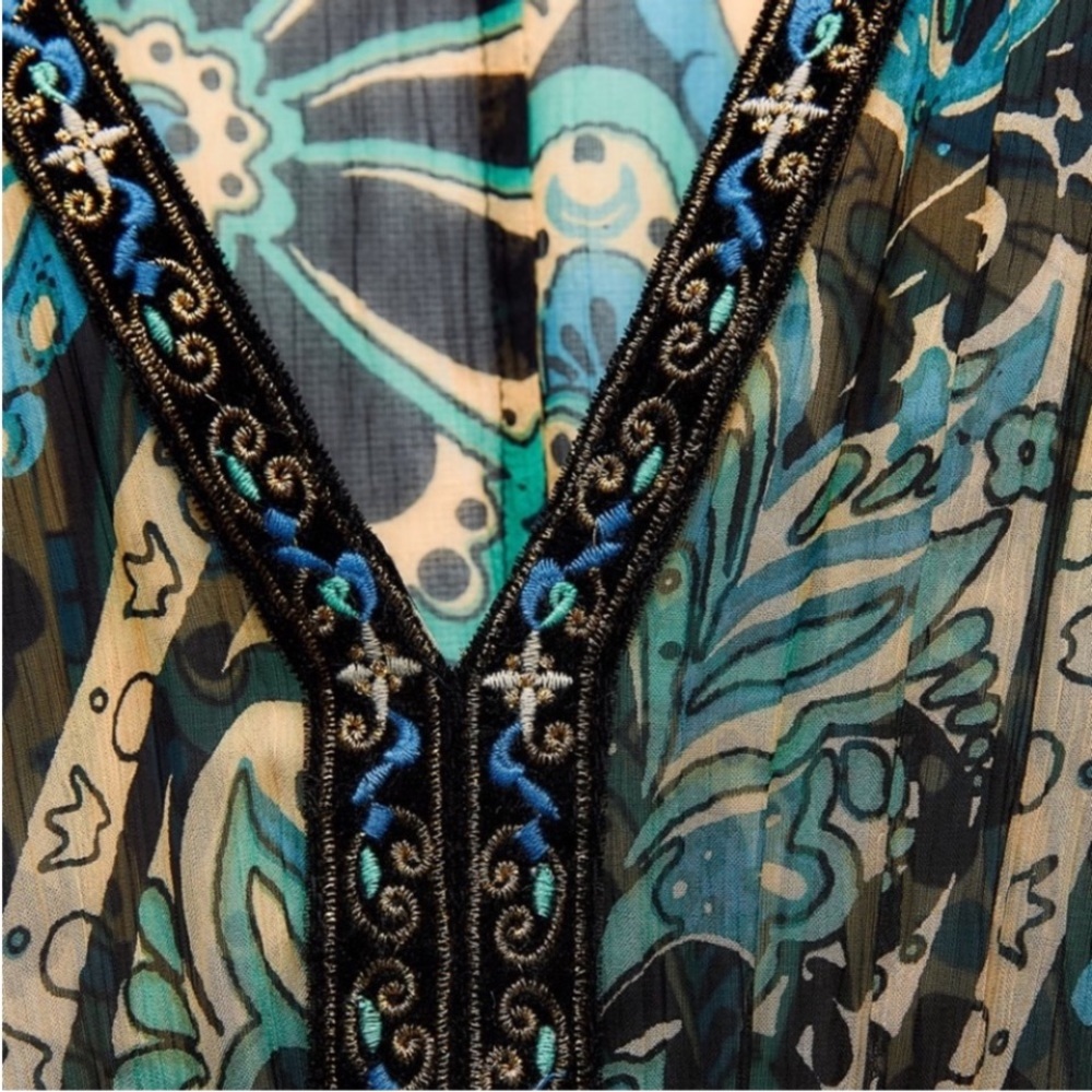 M. SHORT PRINTED DRESS WITH TWO-MATERIAL TRIM - Picture 9 of 12